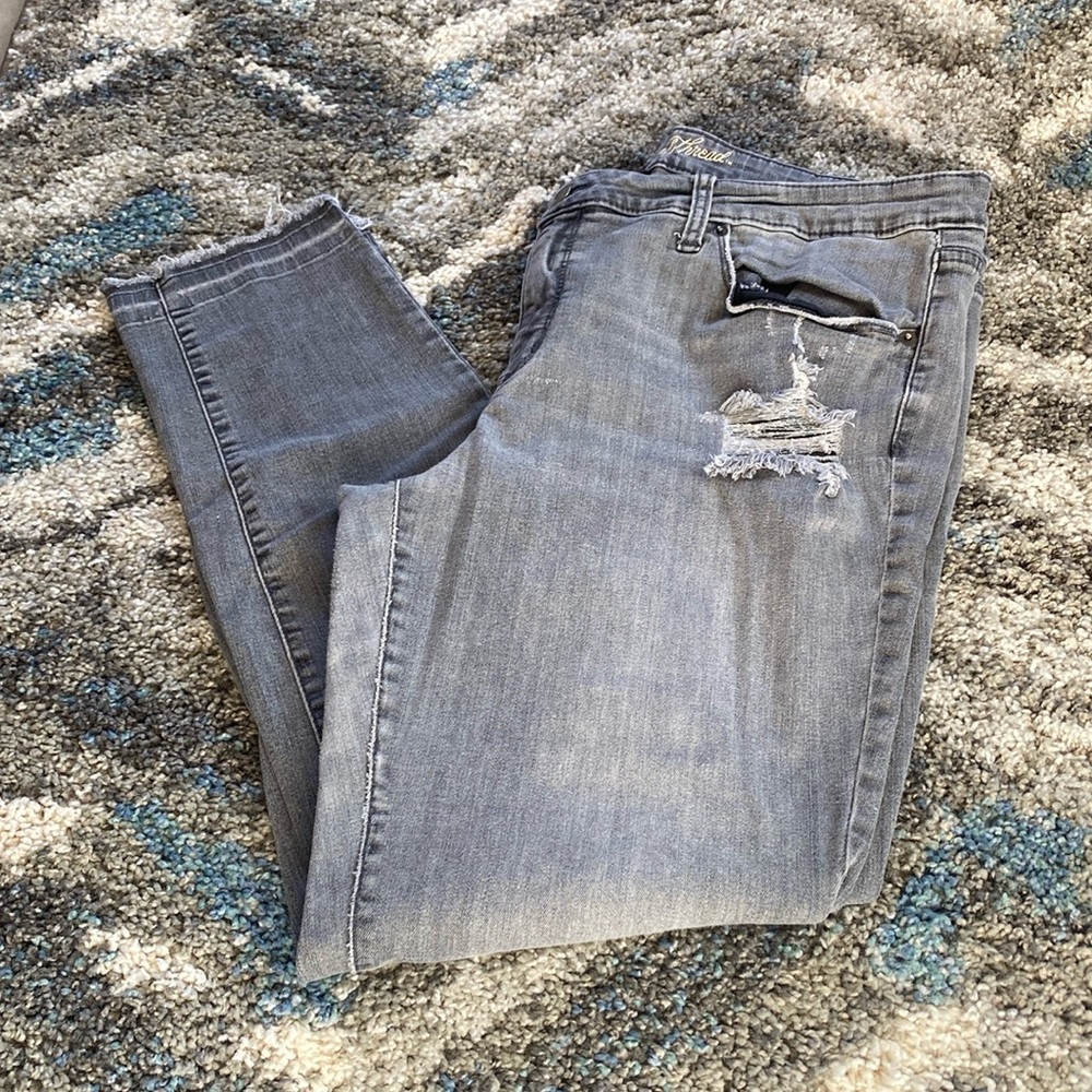 Universal thread skinny jeans